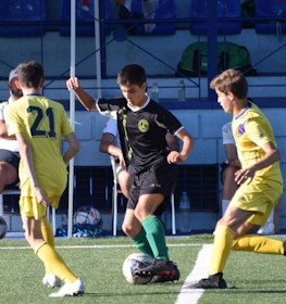 Jeunes footballeurs au tournoi Spain Esei Cup
