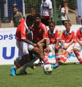 Jeunes footballeurs au tournoi Dragan Mance Cup